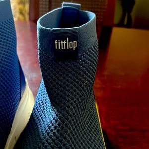 FITFLOP hi-top pull on mesh sneakers size 8.5